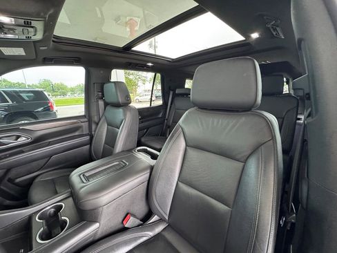 Used 2021 Chevrolet Tahoe LT w/ LT Signature Package RWD image 15
