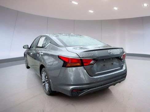 Used 2023 Nissan Altima 2.5 SV AWD/4WD image 3