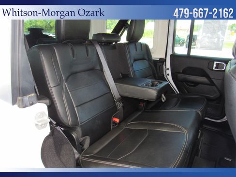 Used 2023 Jeep Wrangler Unlimited Sahara AWD/4WD image 32