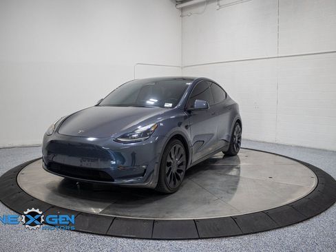 Used 2023 Tesla Model Y Performance image 3