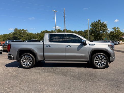 Used 2024 GMC Sierra 1500 Denali w/ Denali Reserve Package AWD/4WD image 13