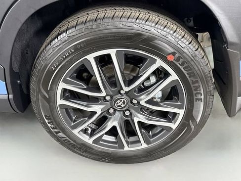 Certified 2026 Toyota Corolla Cross XLE w/ Convenience Package image 31