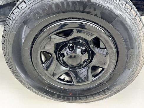 Used 2022 Toyota Tacoma SR5 RWD image 36