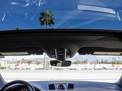 Used 2023 Porsche Cayenne Platinum Edition image 19