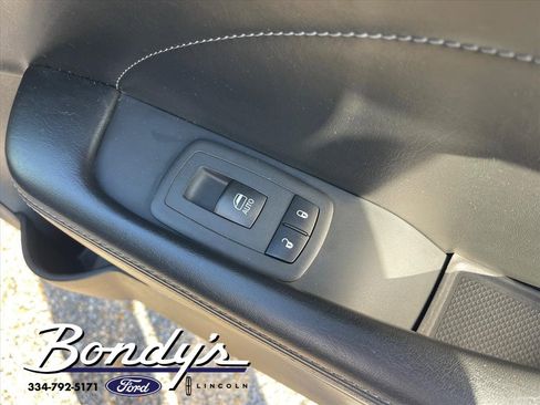 Used 2019 Dodge Challenger SXT w/ Plus Package image 20