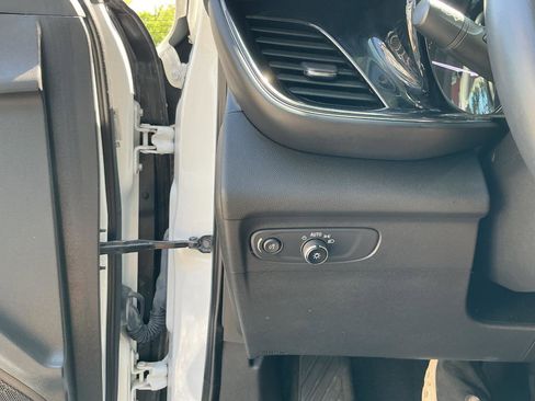 Used 2023 Buick Envision Essence FWD image 11