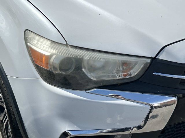 Used 2018 Mitsubishi Outlander Sport SE FWD image 4