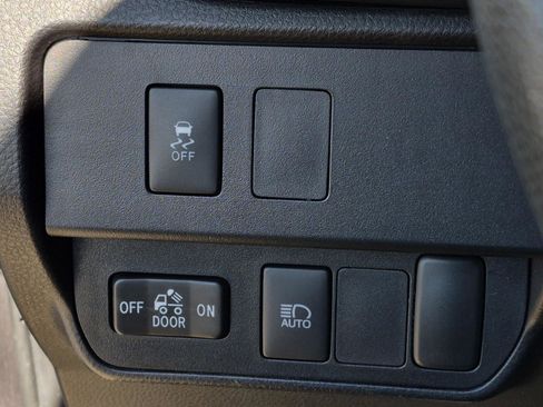 Used 2023 Toyota Tacoma SR image 18