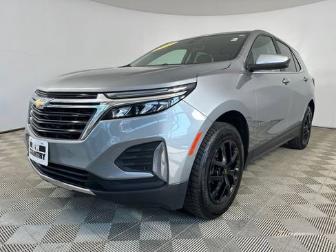 Used 2024 Chevrolet Equinox LT AWD/4WD image 3