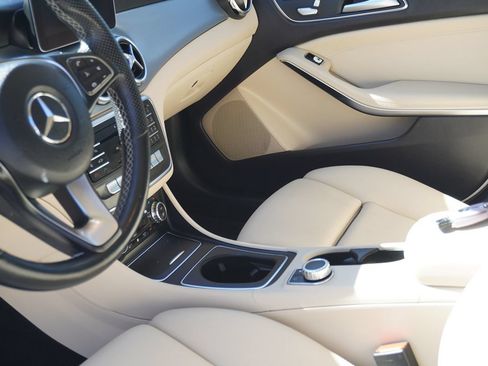 Used 2019 Mercedes-Benz GLA 250 image 26