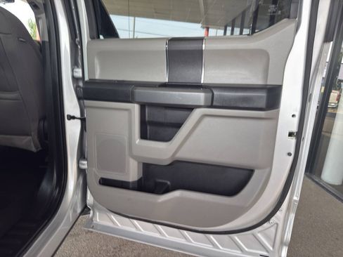 Used 2018 Ford F150 XLT AWD/4WD image 6