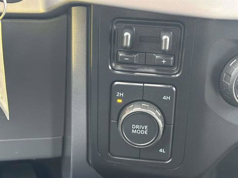 Used 2023 Ford F150 XLT w/ Trailer Tow Package image 18