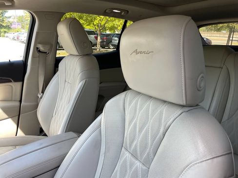 Used 2023 Buick Envision Avenir FWD image 24