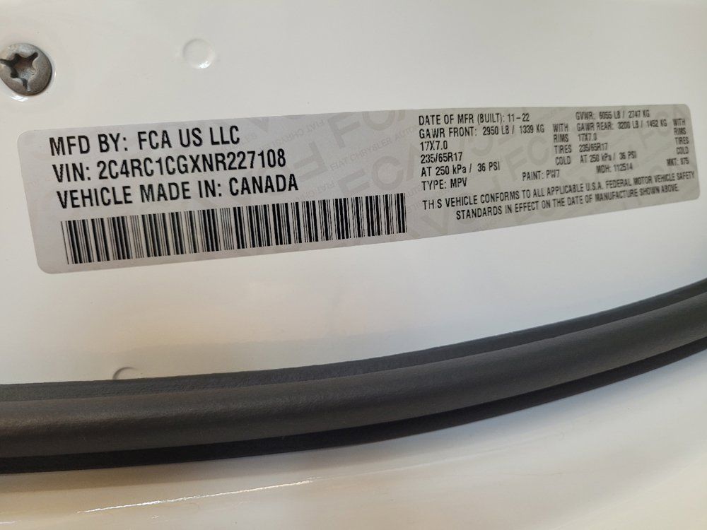 Used 2022 Chrysler Voyager LX FWD image 33