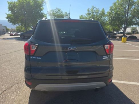 Used 2019 Ford Escape SEL FWD image 4