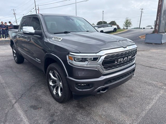 Used 2022 RAM 1500 Limited w/ Body Color Bumper Group AWD/4WD image 5