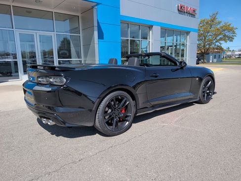 Used 2022 Chevrolet Camaro SS RWD image 8