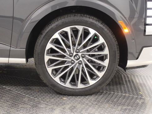 Used 2026 Hyundai Palisade Calligraphy image 17