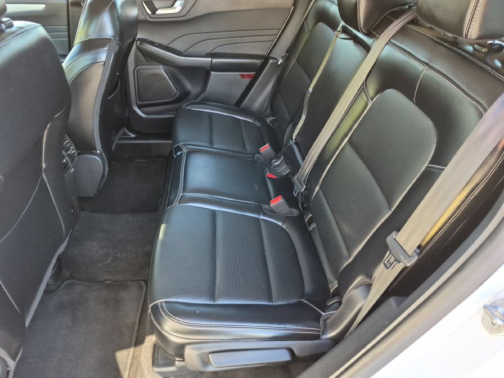 Used 2025 Ford Escape Platinum AWD/4WD image 20