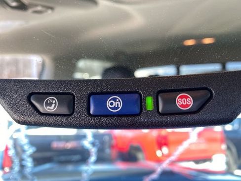 Used 2022 Chevrolet Colorado ZR2 image 16