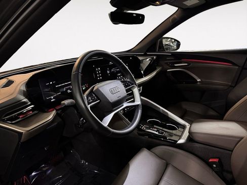 Certified 2025 Audi Q5 Premium Plus w/ Premium Plus AWD/4WD image 10