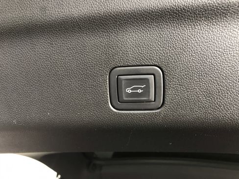 Used 2024 Chevrolet Tahoe High Country image 29