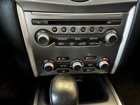 Used 2020 Nissan Pathfinder SL image 21