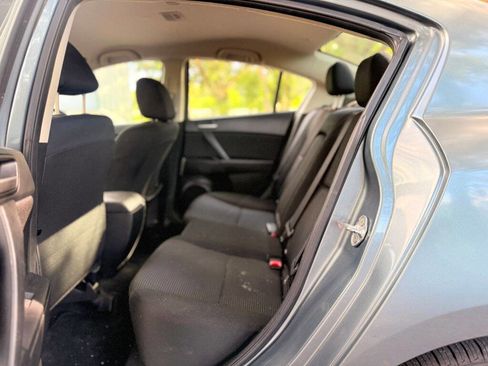 Used 2012 MAZDA MAZDA3 i Touring image 11