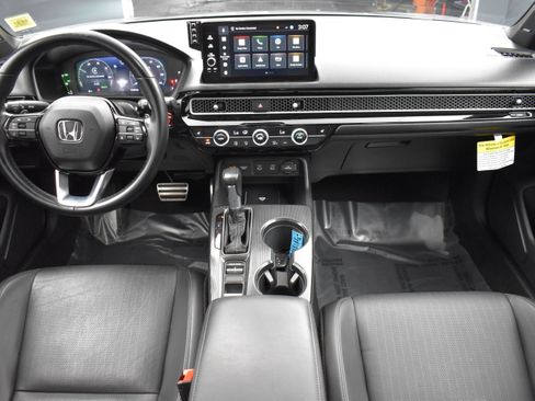 Used 2025 Honda Civic Sport image 13