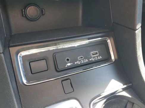 Used 2023 Subaru Ascent Premium AWD/4WD image 30