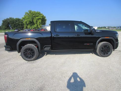 New 2026 GMC Sierra 2500 AT4 w/ AT4 Premium Plus Package AWD/4WD image 3