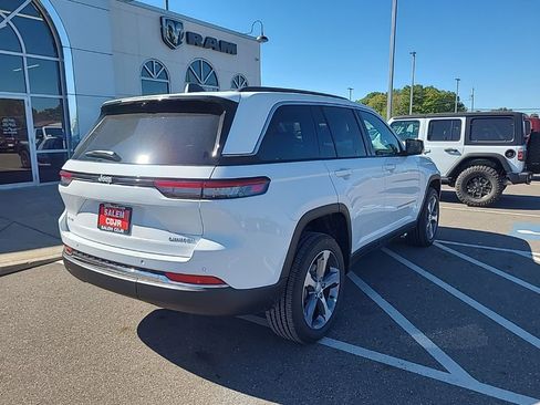 New 2025 Jeep Grand Cherokee Limited w/ Luxury Tech Group II image 8