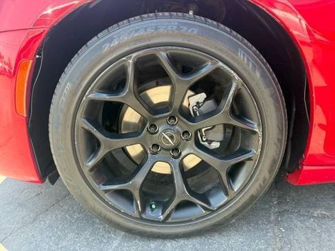 Used 2015 Chrysler 300 S RWD image 10