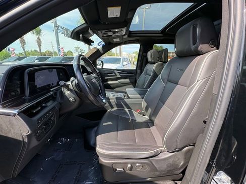 Used 2023 Cadillac Escalade Sport AWD/4WD image 13