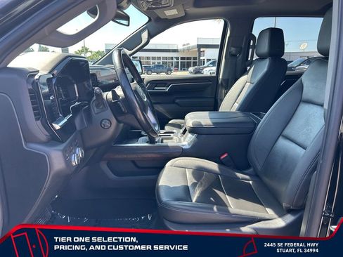 Used 2023 GMC Sierra 1500 SLT w/ SLT Premium Plus Package AWD/4WD image 9