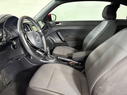 Used 2019 Volkswagen Beetle 2.0T S FWD image 22