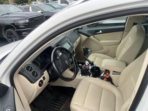 Used 2012 Volkswagen Tiguan SE AWD/4WD image 5