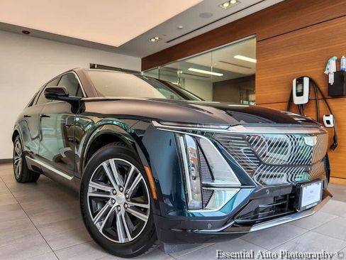 Certified 2024 Cadillac Lyriq Luxury w/ LPO, Floor Liner Package AWD/4WD image 1