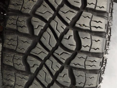 Used 2025 GMC Sierra 2500 AT4X image 37