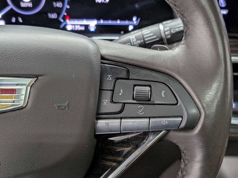 Used 2023 Cadillac Escalade Premium Luxury image 40
