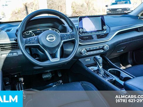 Used 2024 Nissan Altima 2.5 SV image 31
