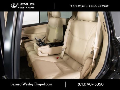 Used 2014 Lexus LX 570 4WD image 25