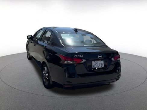 Used 2025 Nissan Versa SV w/ Trunk Package FWD image 9