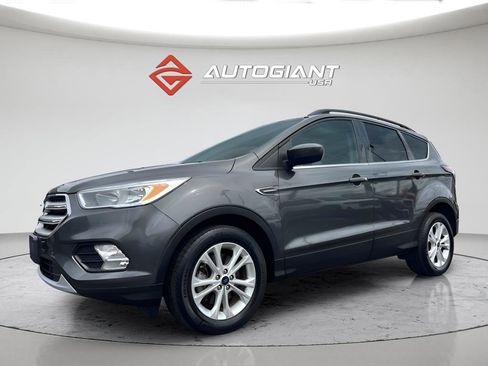 Used 2018 Ford Escape SE image 14