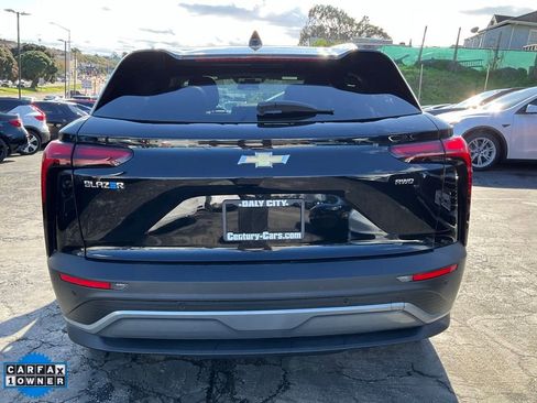 Used 2024 Chevrolet Blazer EV LT image 4