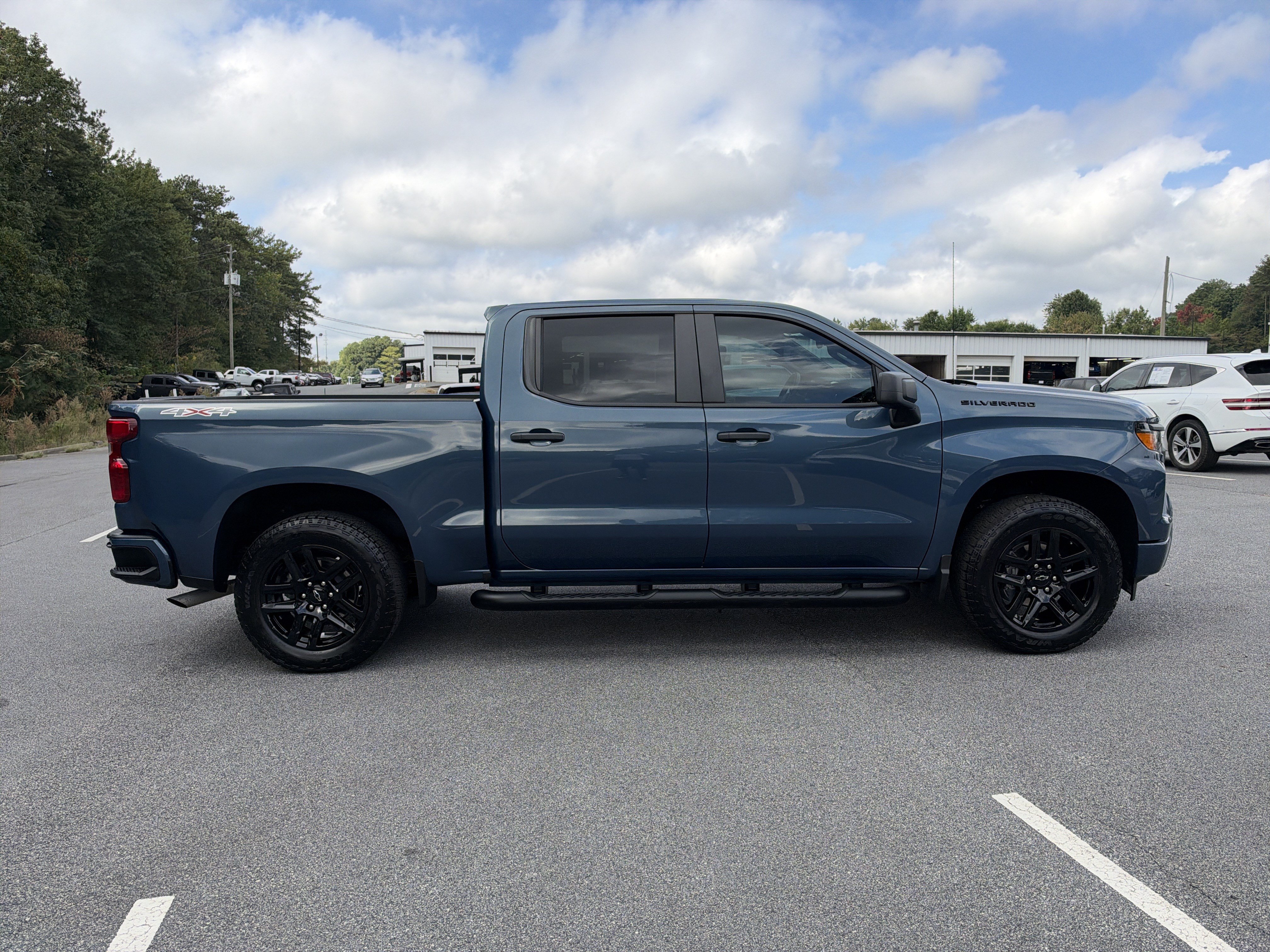 Used 2024 Chevrolet Silverado 1500 Custom w/ Turbomax Blackout Package AWD/4WD image 9
