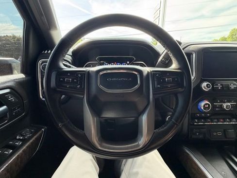 Used 2023 GMC Sierra 3500 Denali w/ Denali Ultimate Package AWD/4WD image 33
