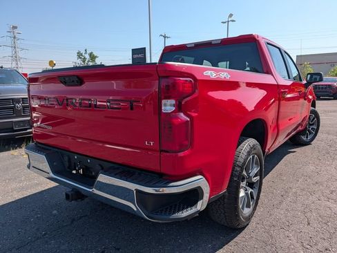 Used 2022 Chevrolet Silverado 1500 LT AWD/4WD image 8