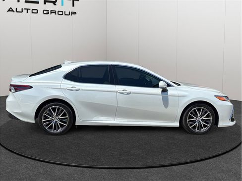 Used 2023 Toyota Camry XLE FWD image 10