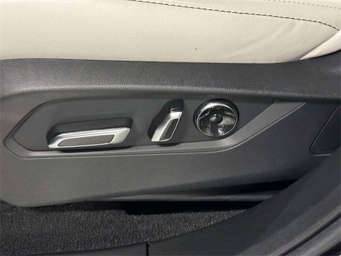 Used 2025 Acura RDX SH-AWD image 13